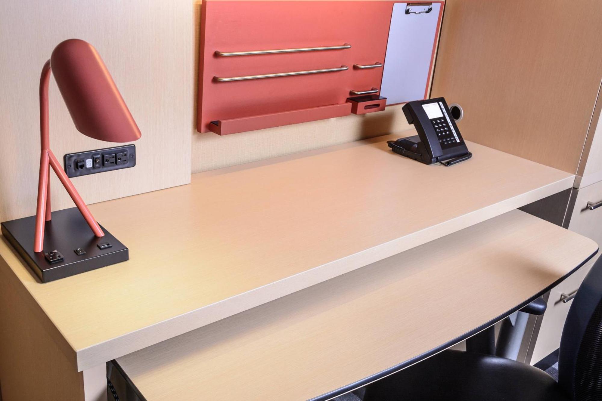 Towneplace Suites By Marriott Toronto Northeast/Markham Extérieur photo