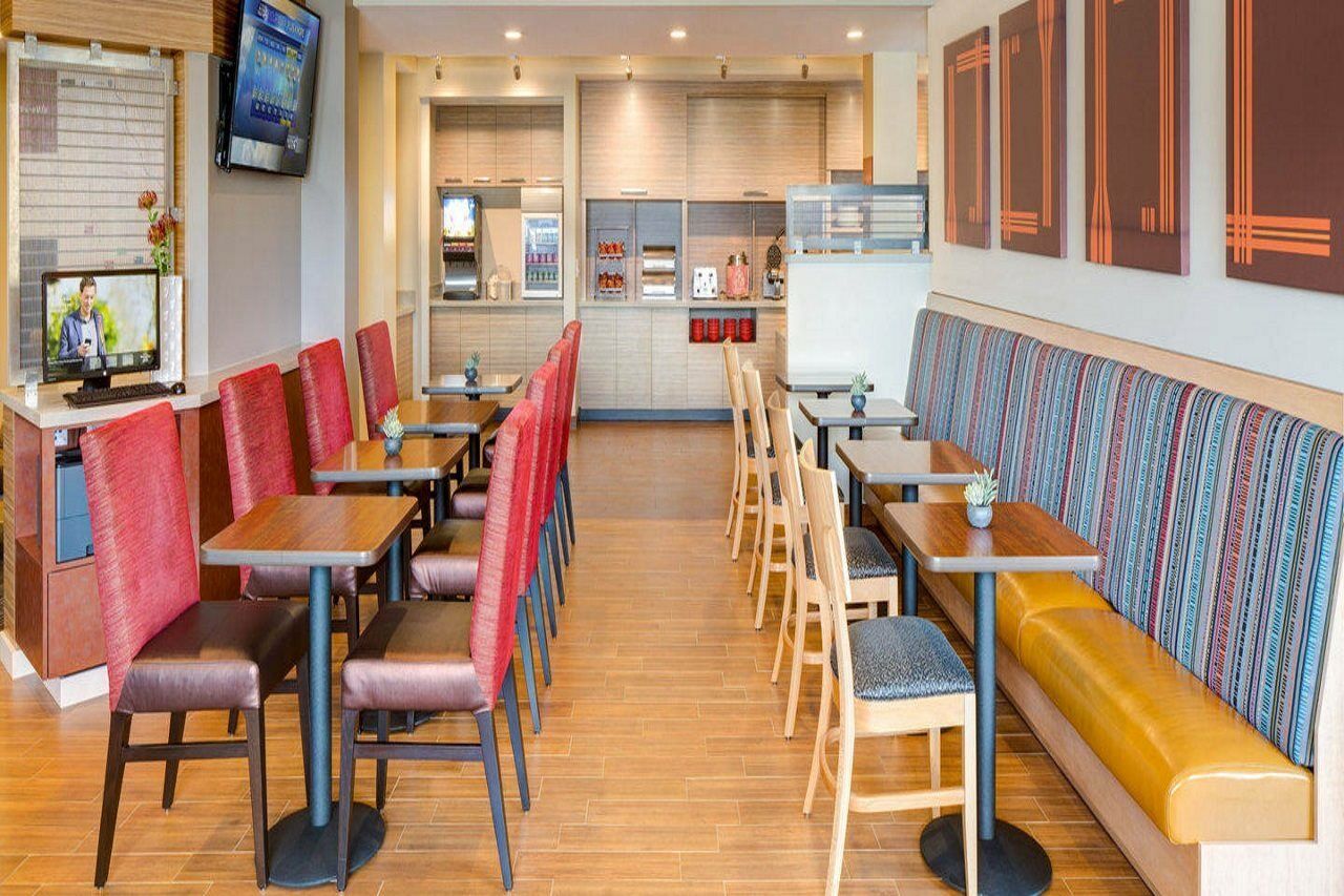 Towneplace Suites By Marriott Toronto Northeast/Markham Extérieur photo